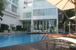 Baraquda Pattaya - Mgallery pool area