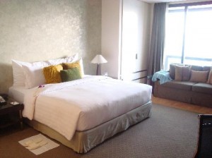 Emporium-Suites-bedroom